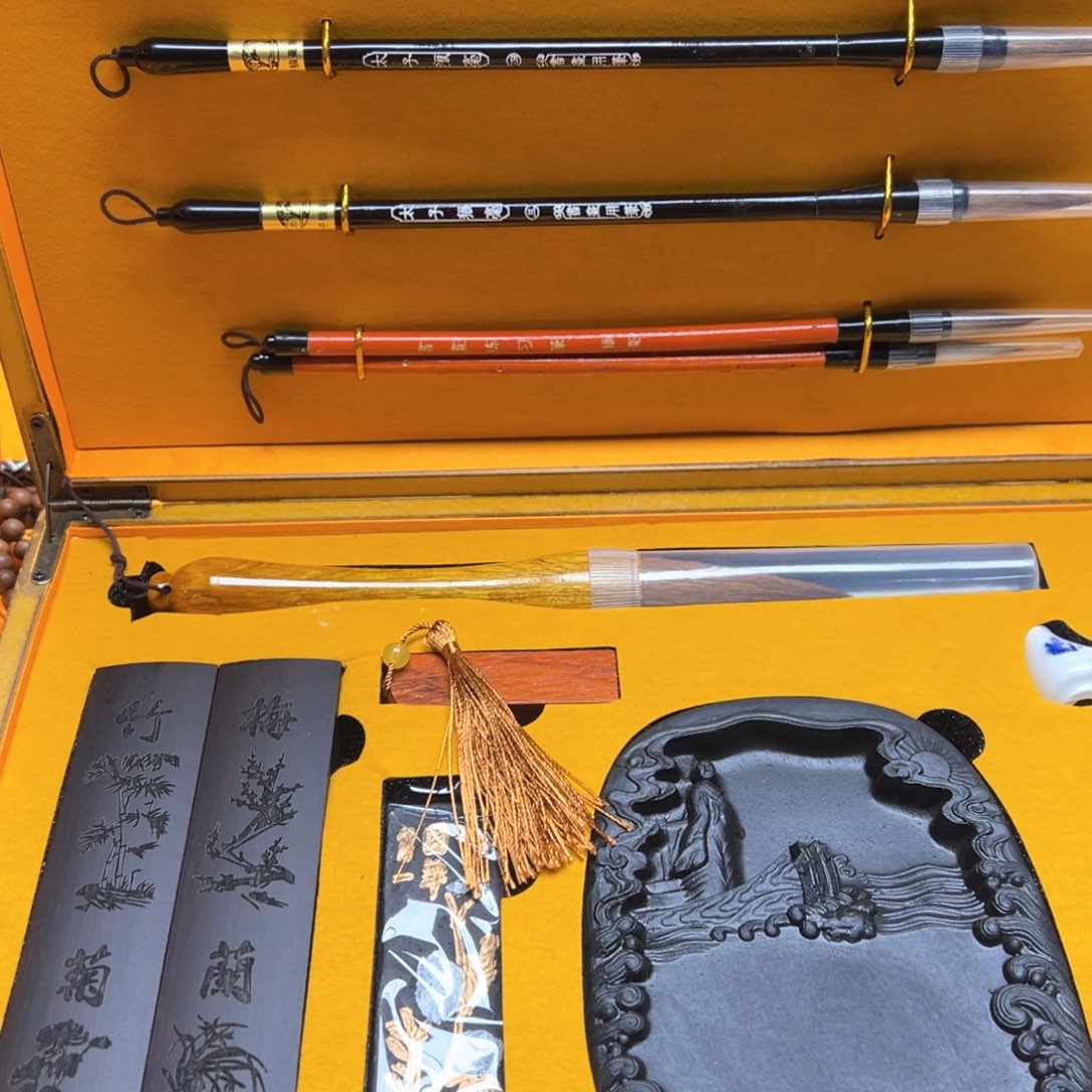 大叶紫檀（黑酸枝木类）