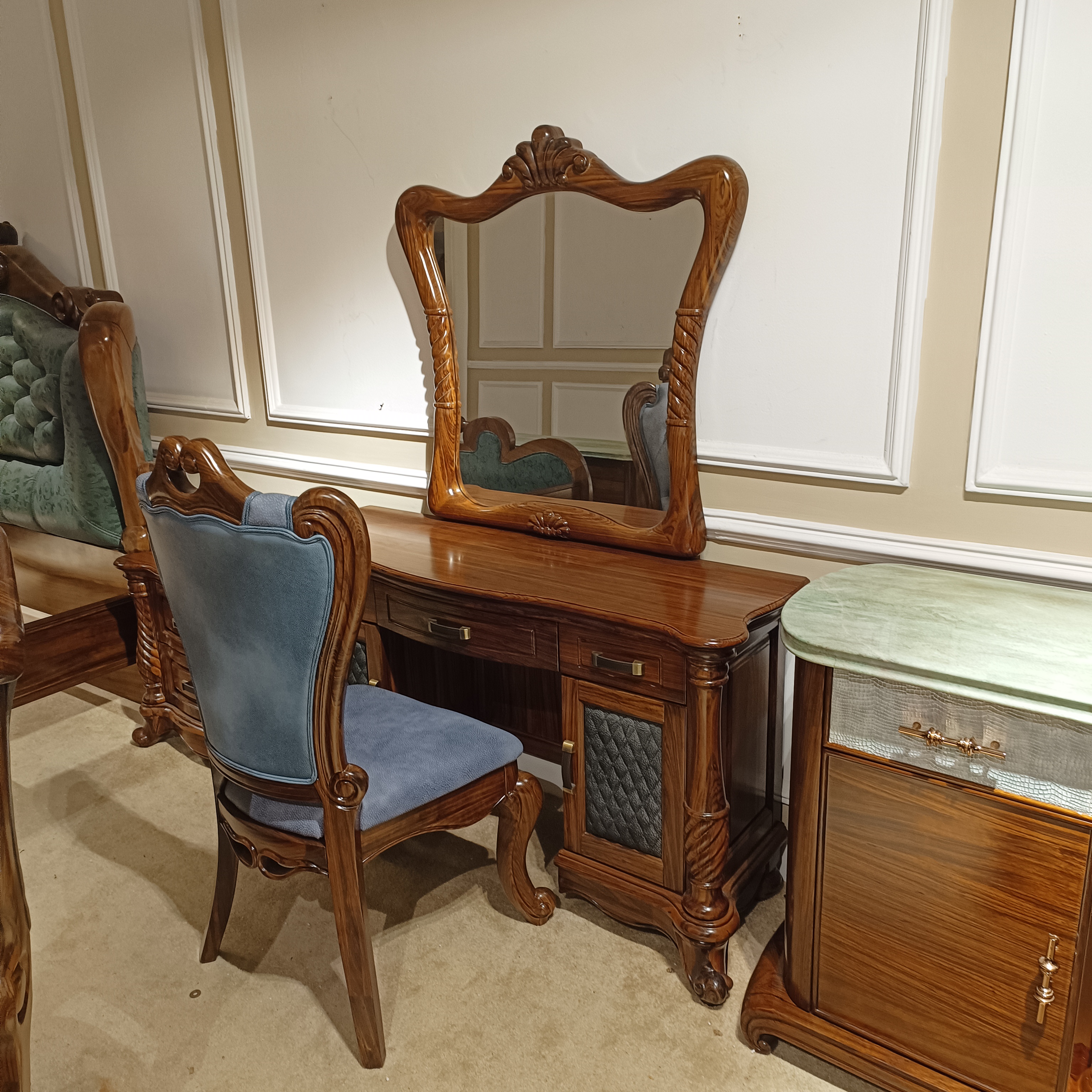 YM805梳妆台1400*450*780+妆镜970*750*960mm美式古典雕花