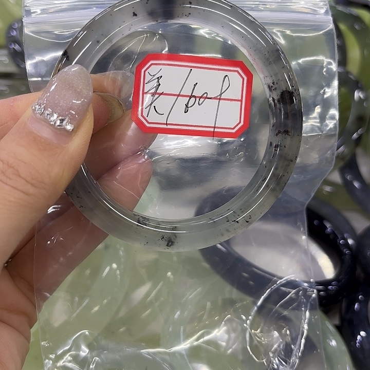 美***活蛇纹石玉未镶嵌手镯