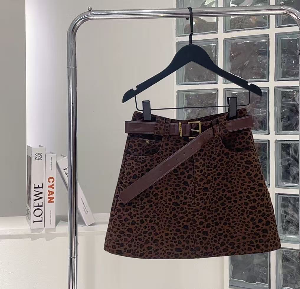 唐琪女装【电车奇遇W-J92225】2025新款小众设计豹纹短裙