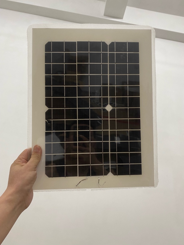 18V22W单晶硅太阳能板库存正面焊接线