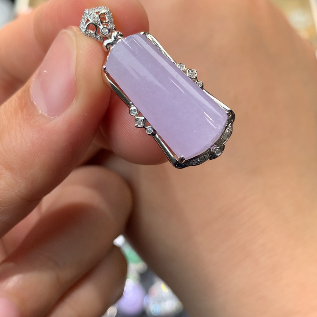 翡翠吊坠(不含链)18K金镶嵌紫罗兰无事牌