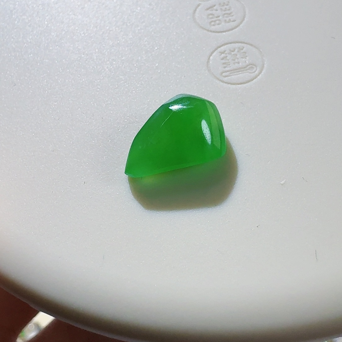翡翠颈饰未镶嵌随形