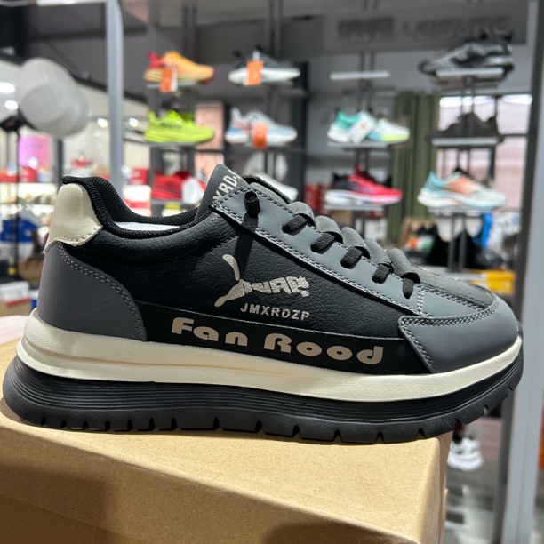 889新款男款百搭时尚软底休闲厚底增高复古运动潮鞋