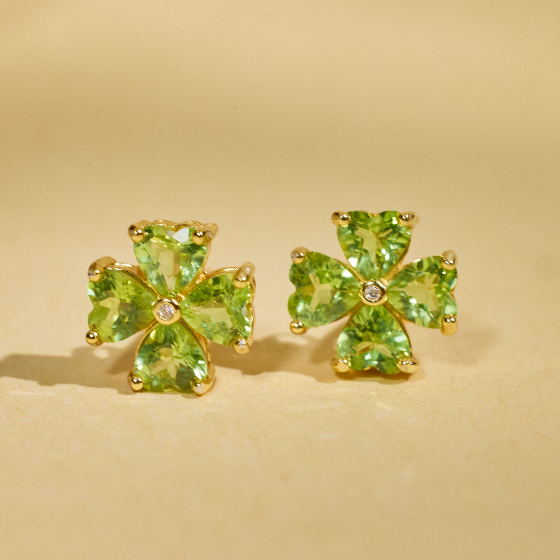 【歪歪】四叶草*橄榄石耳饰*S925镶嵌N4903