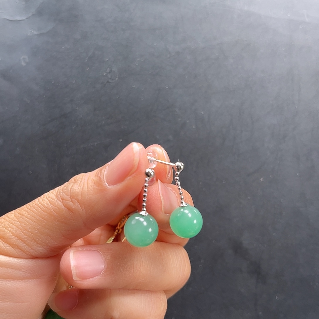 石英质玉未镶嵌耳钉