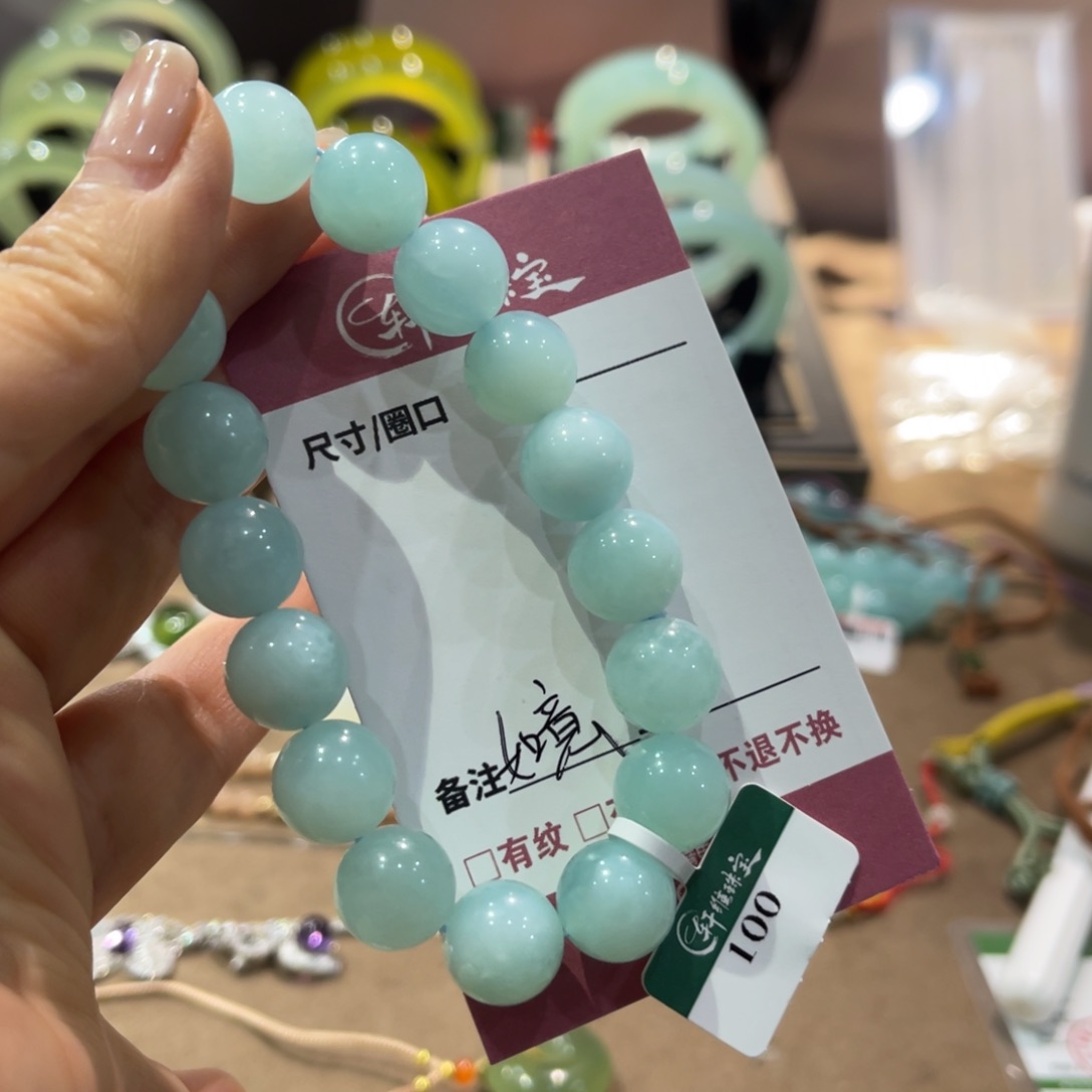 岫玉手镯未镶嵌如***人手镯