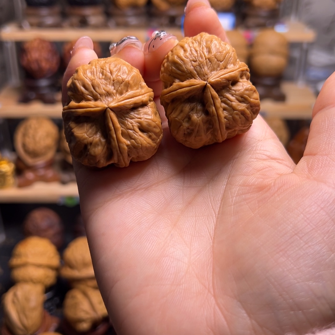 把件桃核黄金三棱H13、37……