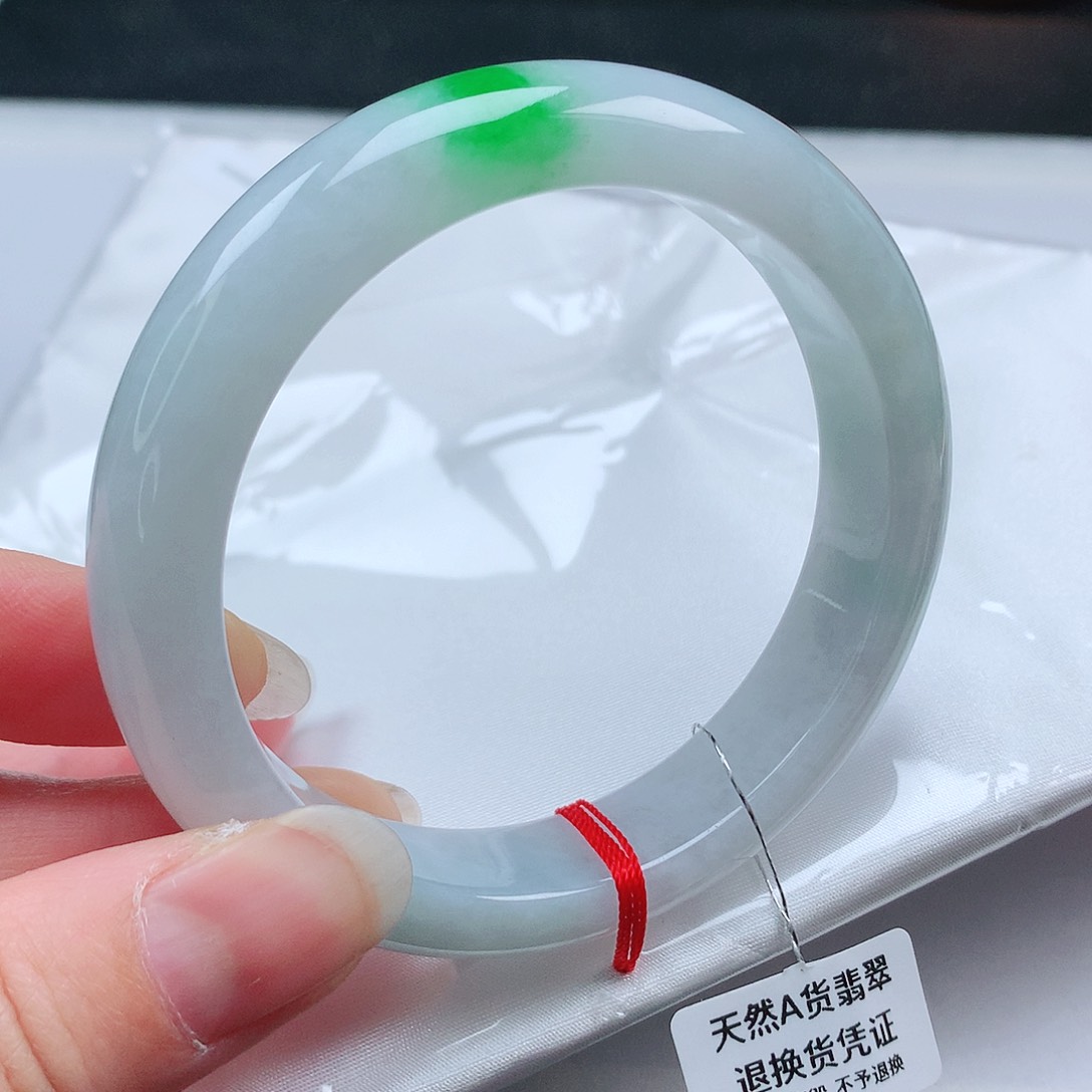翡翠手镯未镶嵌58+圈