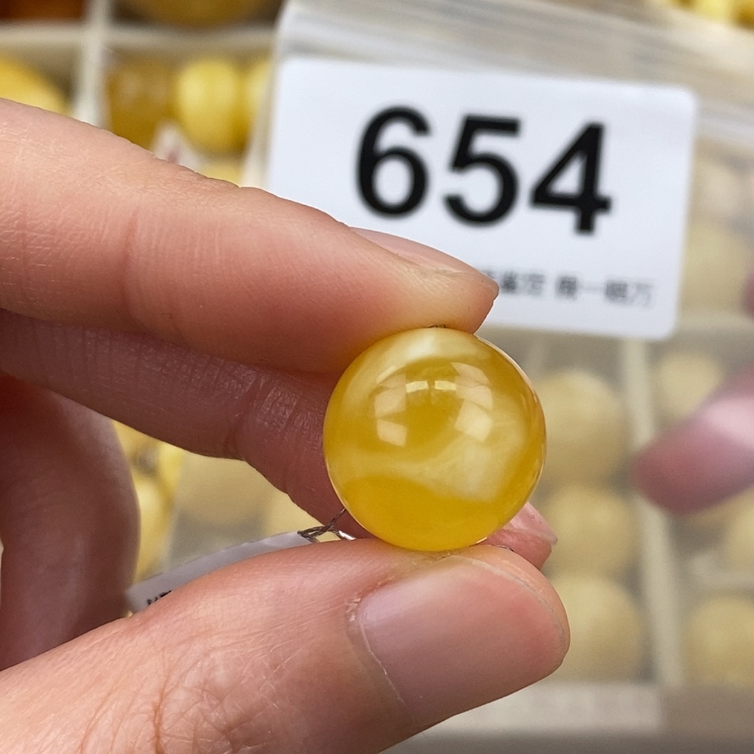 蜜蜡未镶嵌珠宝奇石15