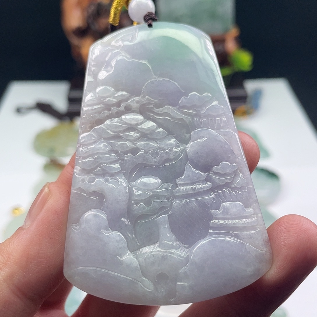 翡翠未镶嵌颈饰山水