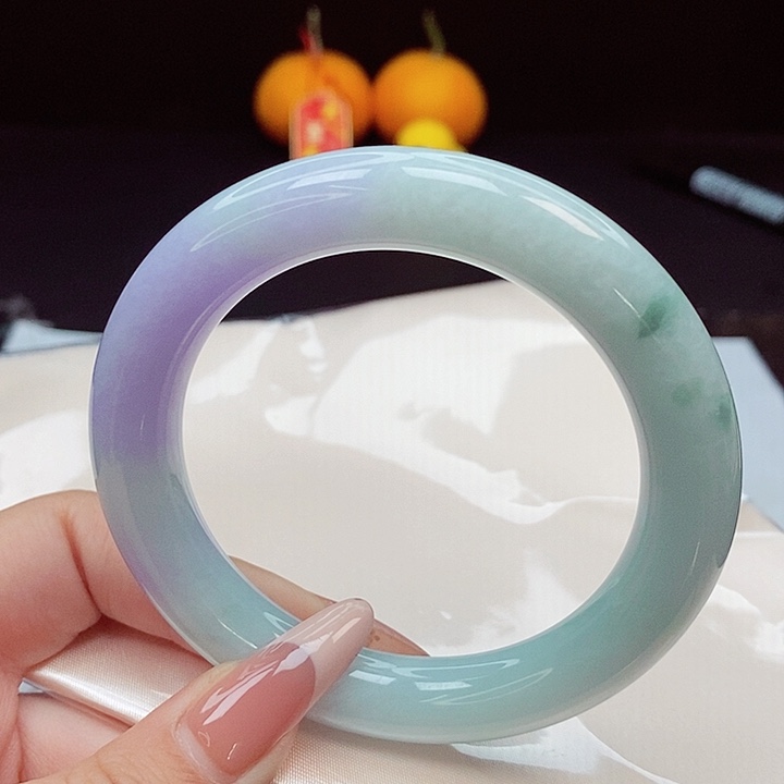 翡翠手镯未镶嵌59圈