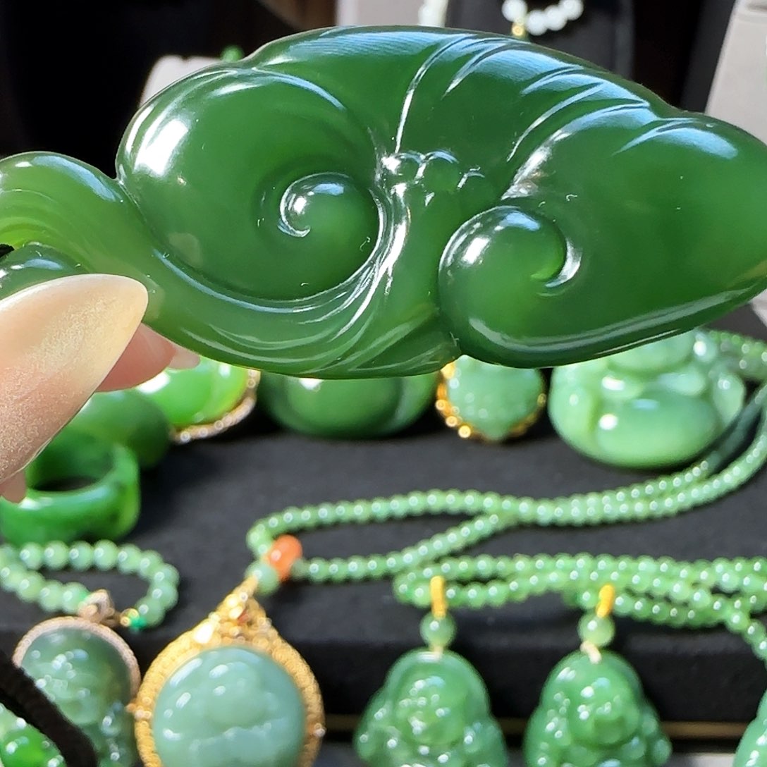 和田玉（碧玉）未镶嵌颈饰