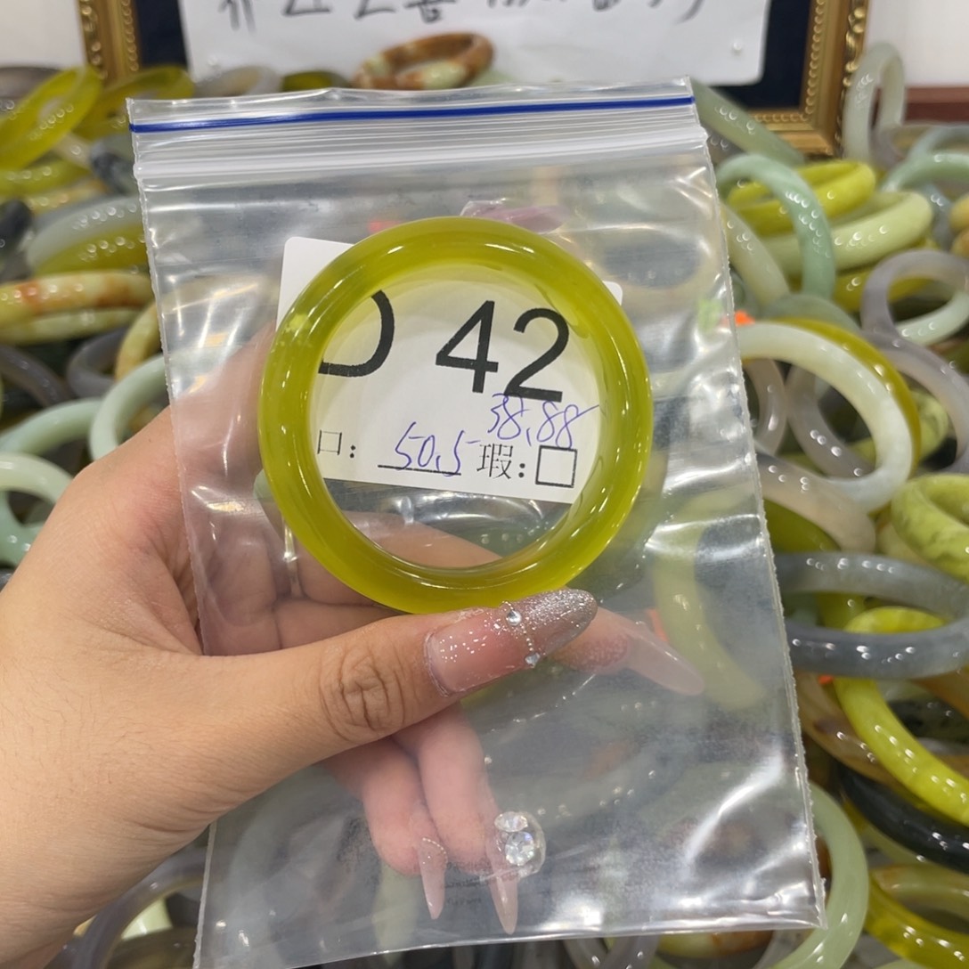 未镶嵌蛇纹石玉颈饰帅****头