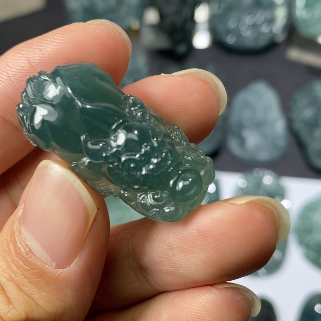 槿***源定制翡翠未镶嵌貔貅