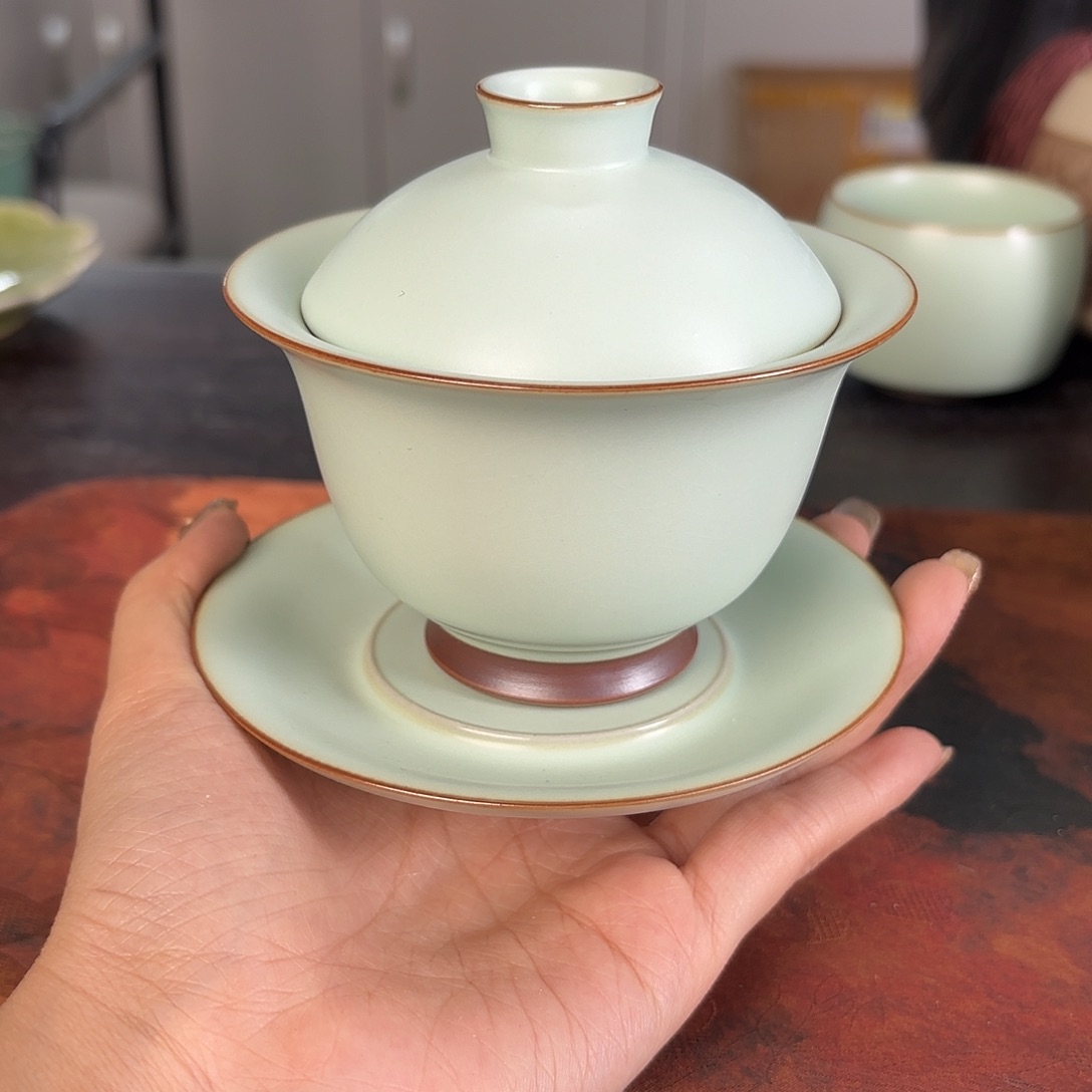奶****龙泉云间青瓷小米茶器
