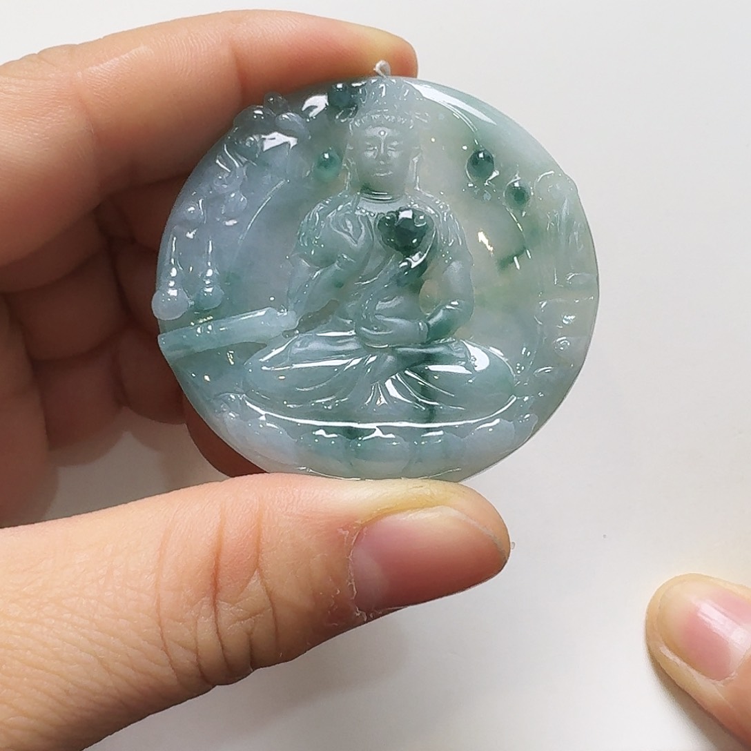 翡翠颈饰未镶嵌大势至