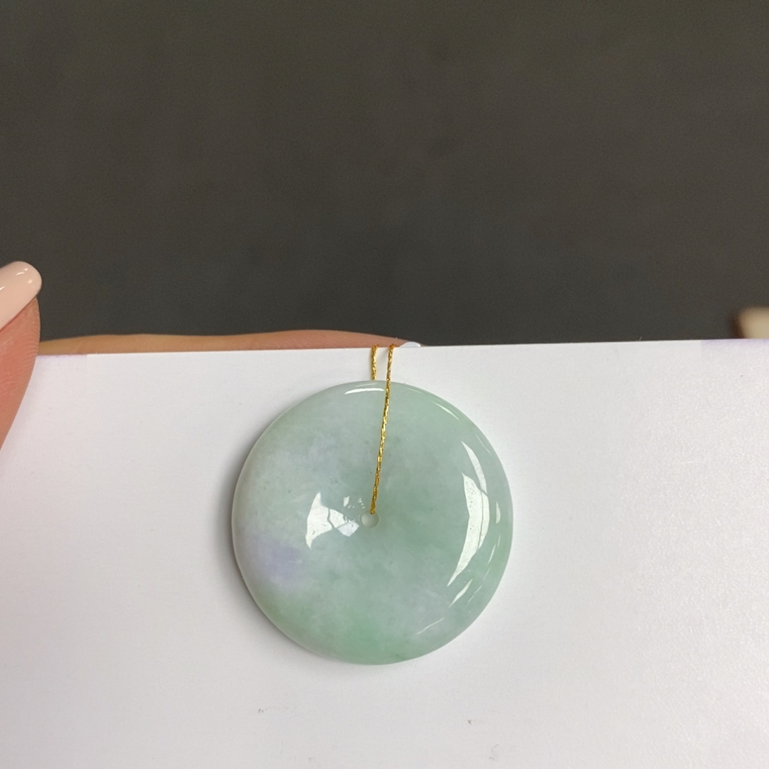 翡翠未镶嵌颈饰平安扣