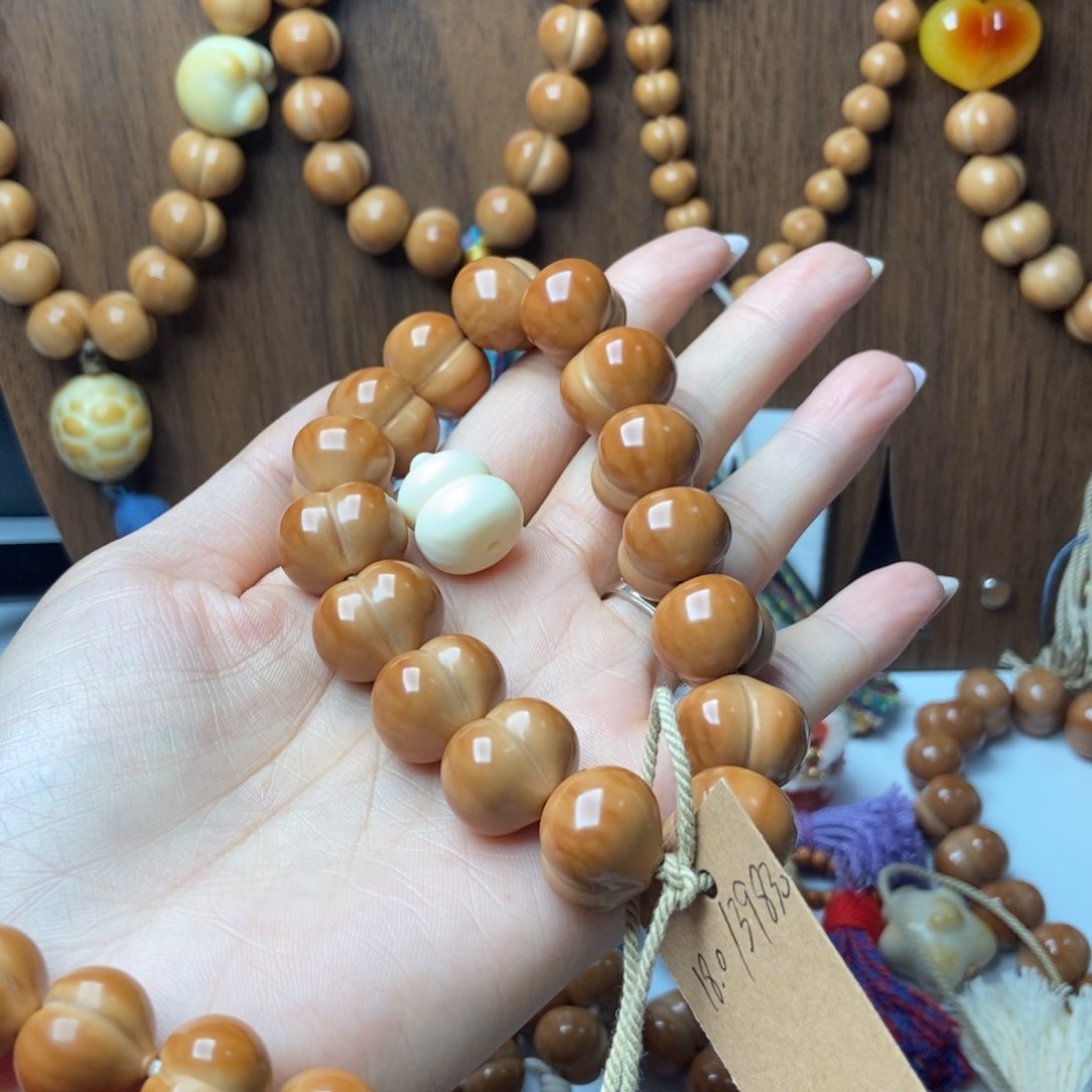 手串猴头核桃?屁桃