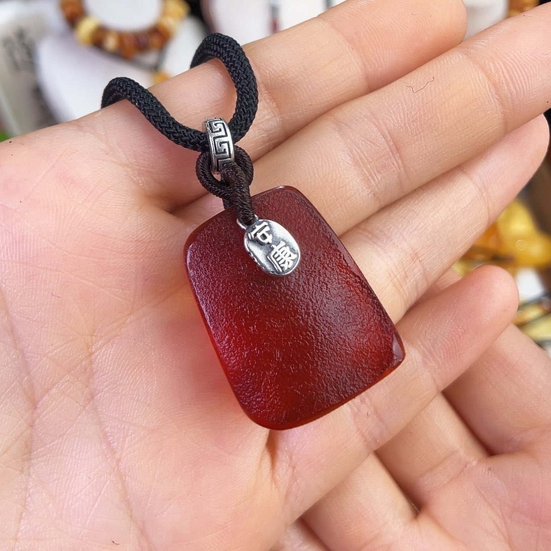 琥珀珠宝奇石未镶嵌，