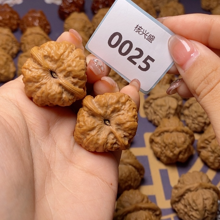 文玩核桃吊坠蛤蟆33.0025