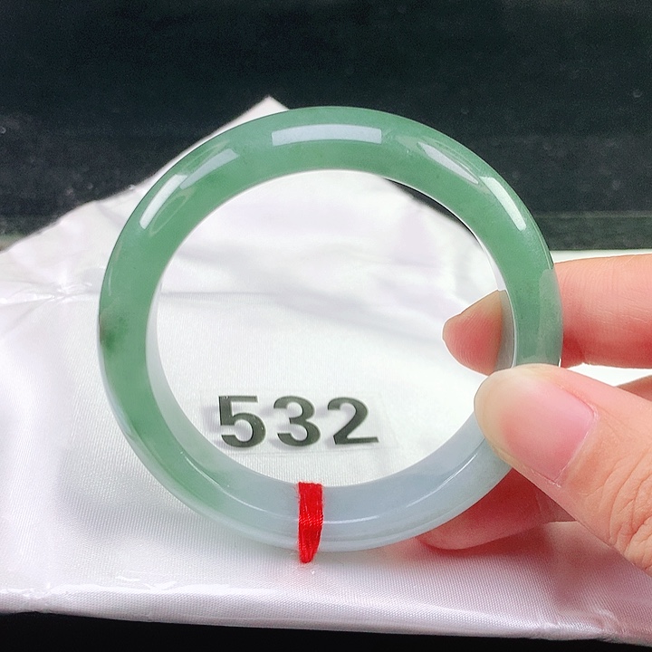 未镶嵌手镯翡翠翡翠手镯