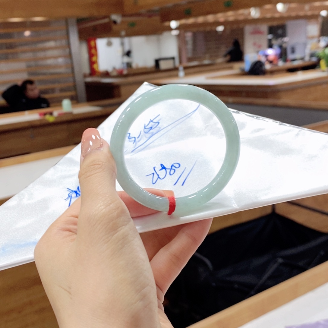 翡翠手镯未镶嵌买断