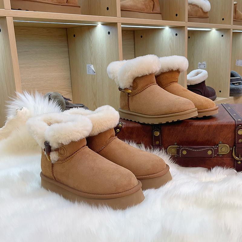 河南桑坡雪地靴羊皮毛一体低筒牛角扣厚底加厚保暖短筒冬季女鞋