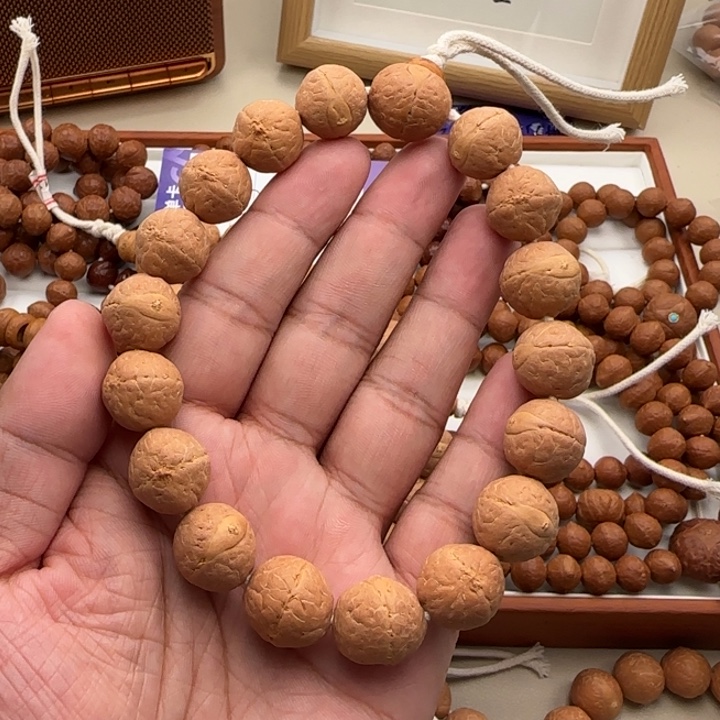 吊坠凤眼菩提顶级皮质半实心，玩不红退钱不用