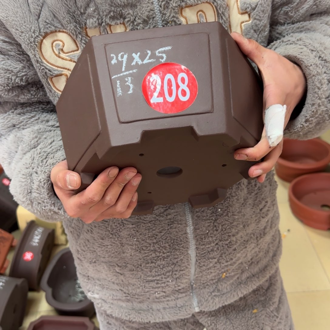 紫砂花盆呜呜呜呜