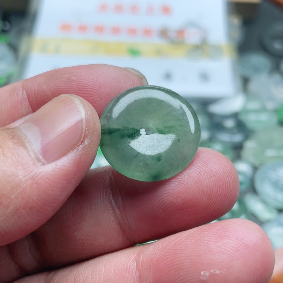 【闪购商品】翡翠颈饰未镶嵌翡翠