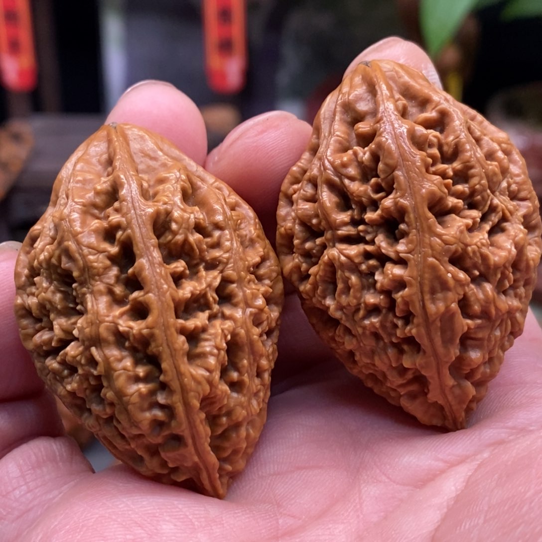 文玩核桃把件碎花蚂蚁纹梭子