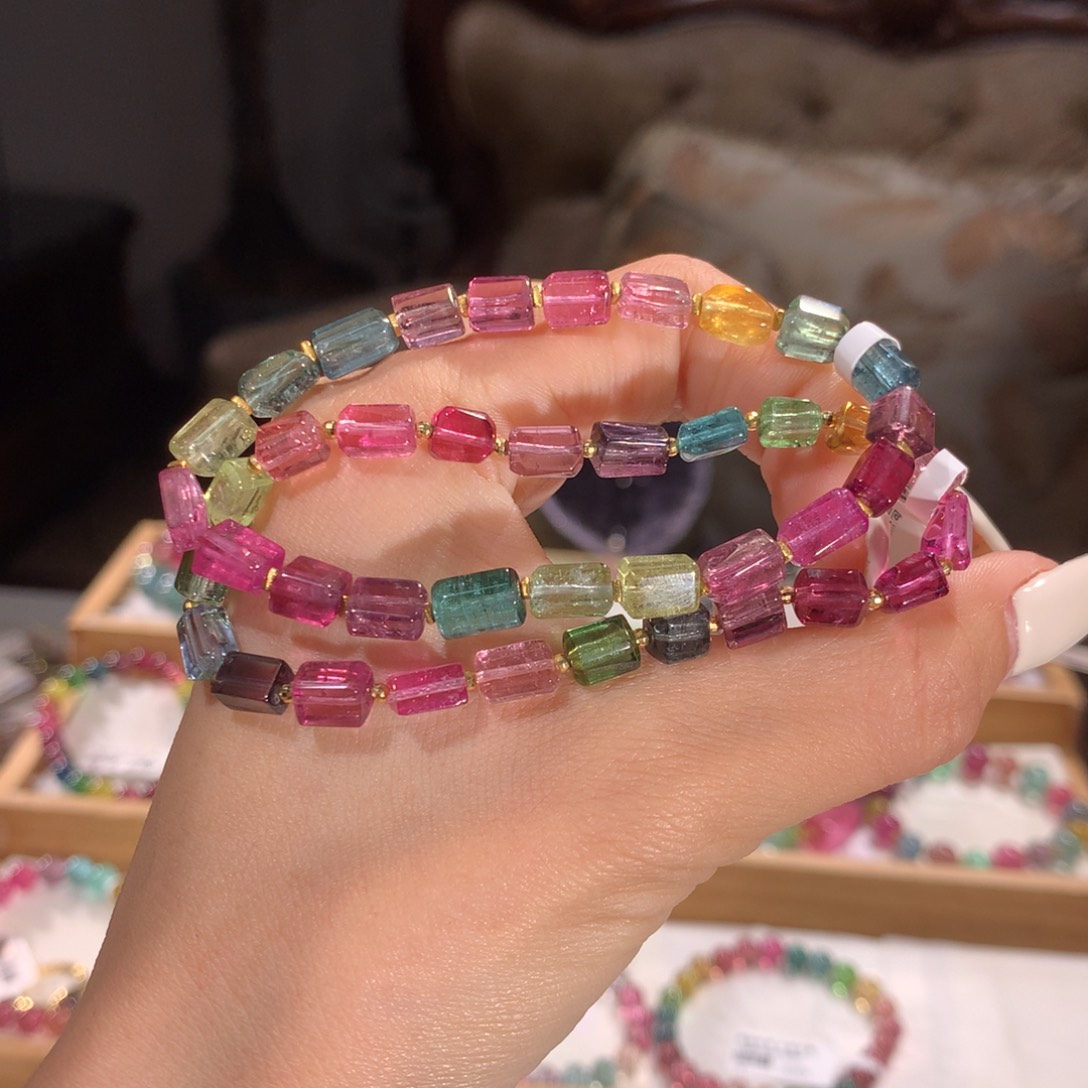 碧玺多样性发货一件未镶嵌