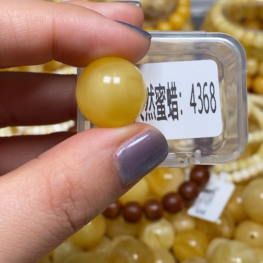 琥珀未镶嵌珠宝奇石4368