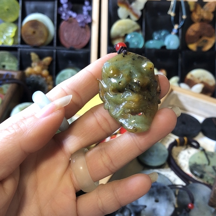 岫玉未镶嵌岫玉挂件