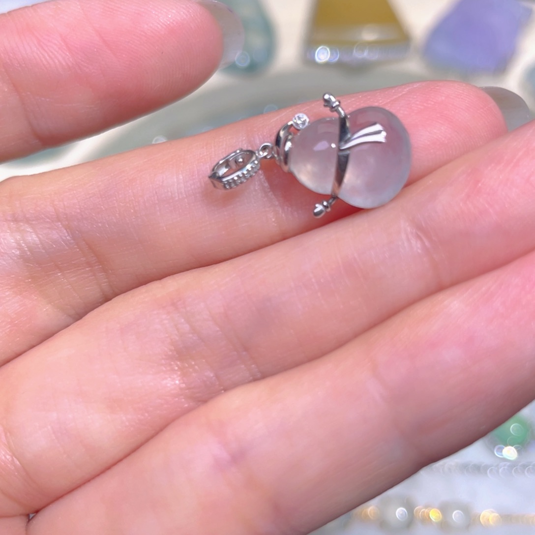 翡翠18K金镶嵌套链翡翠