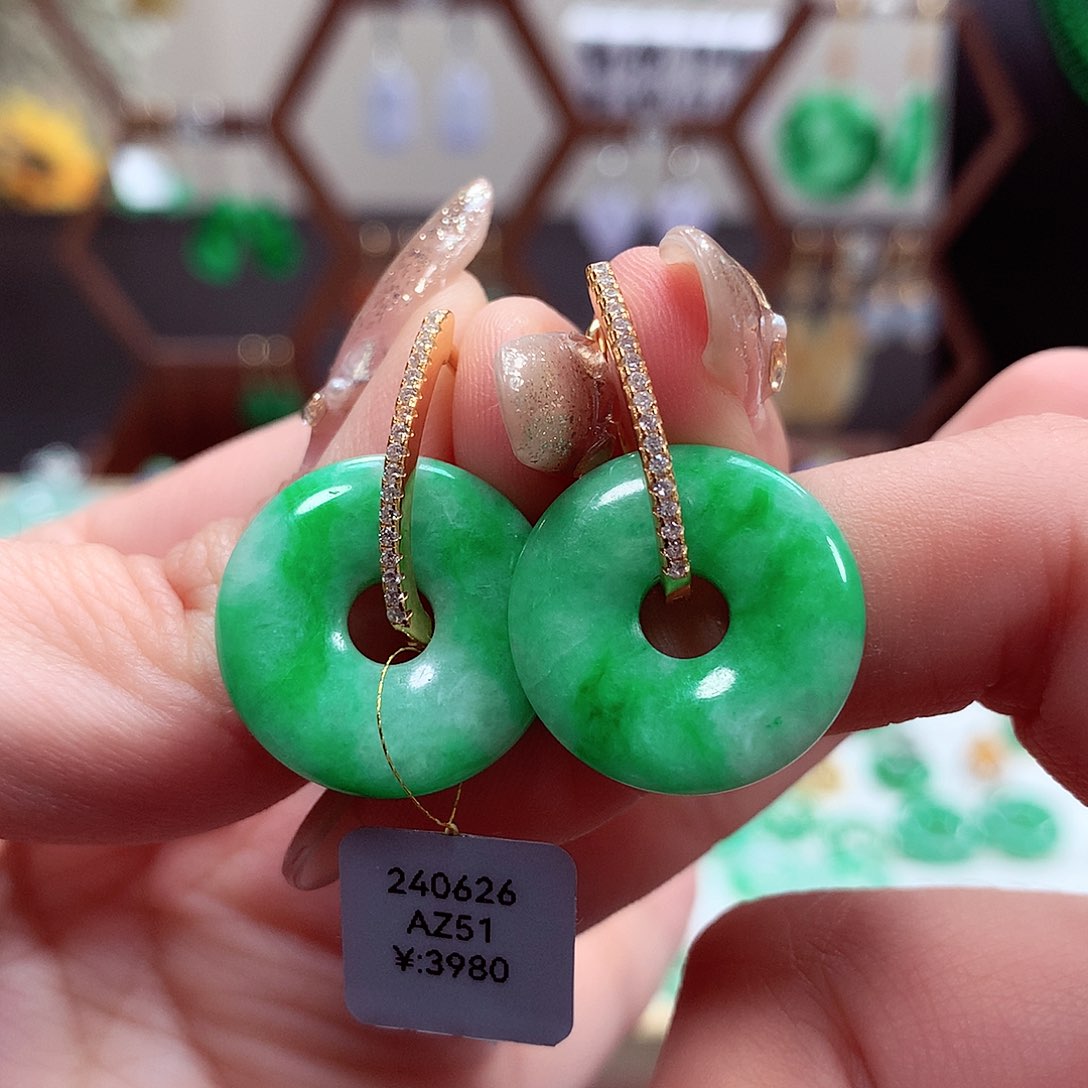翡翠耳饰银S925镶嵌天然翡翠