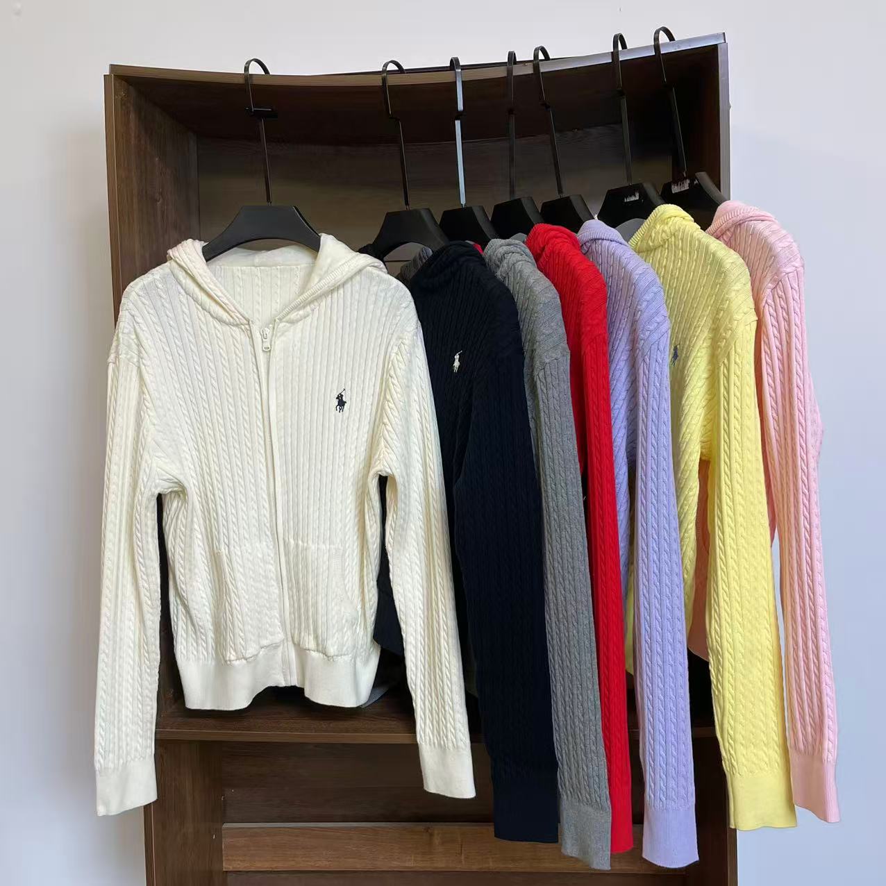 小马刺绣棉质麻花拉链针织外套