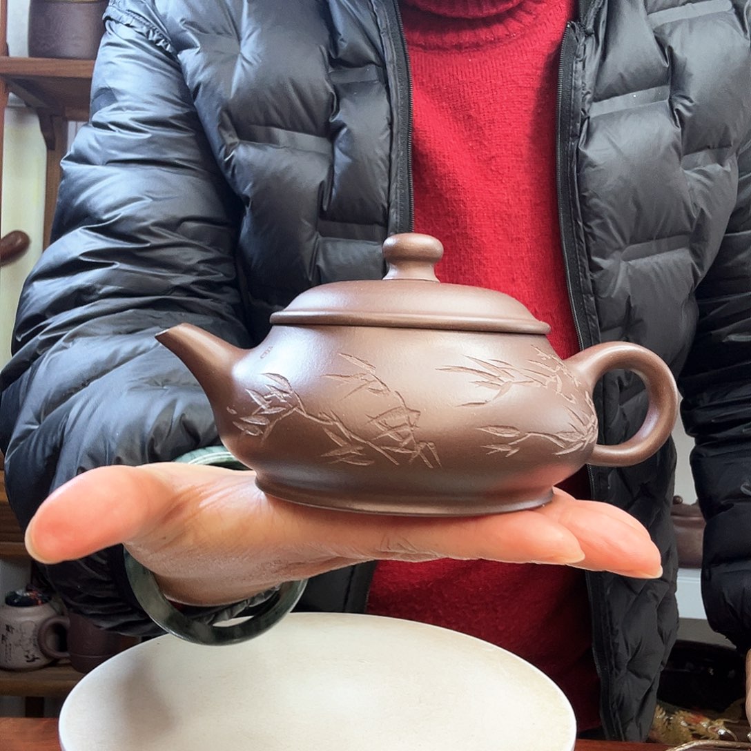 紫砂茶壶紫砂壶泡茶喝起来