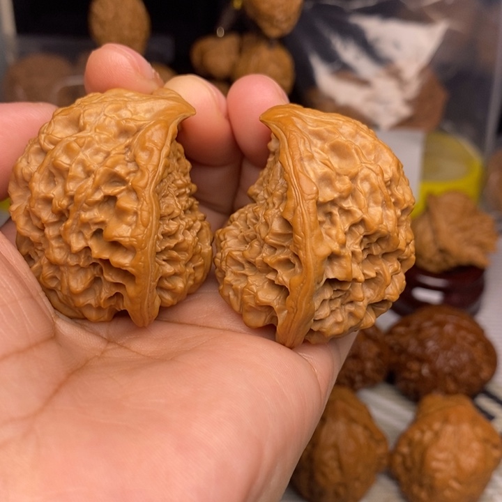 吊坠文玩核桃眼镜蛇