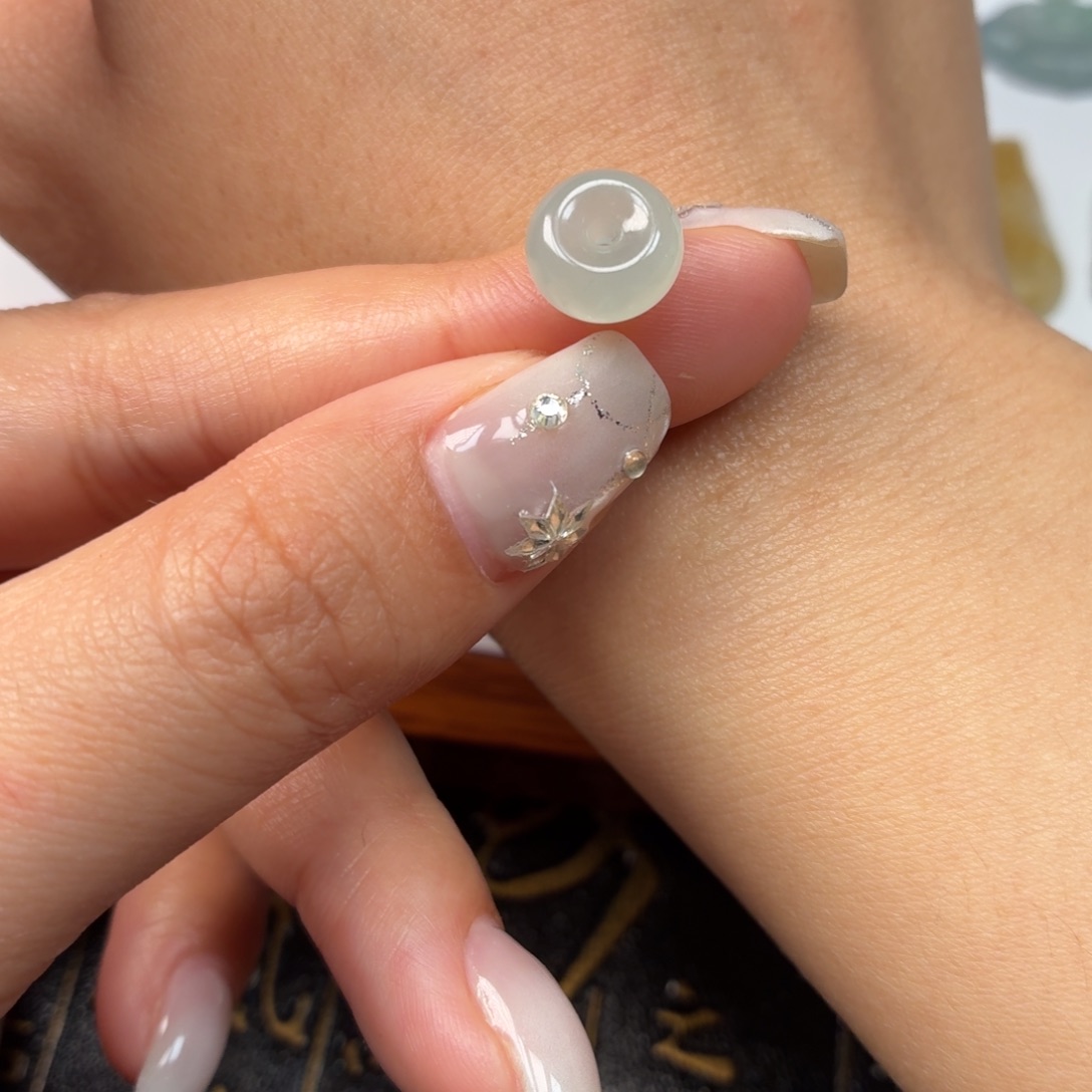 定制翡翠未镶嵌胖扣扣