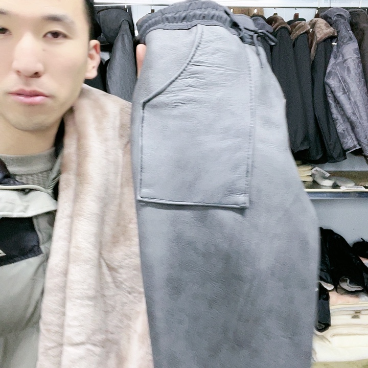 【闪购商品】羊皮毛一体三**钓