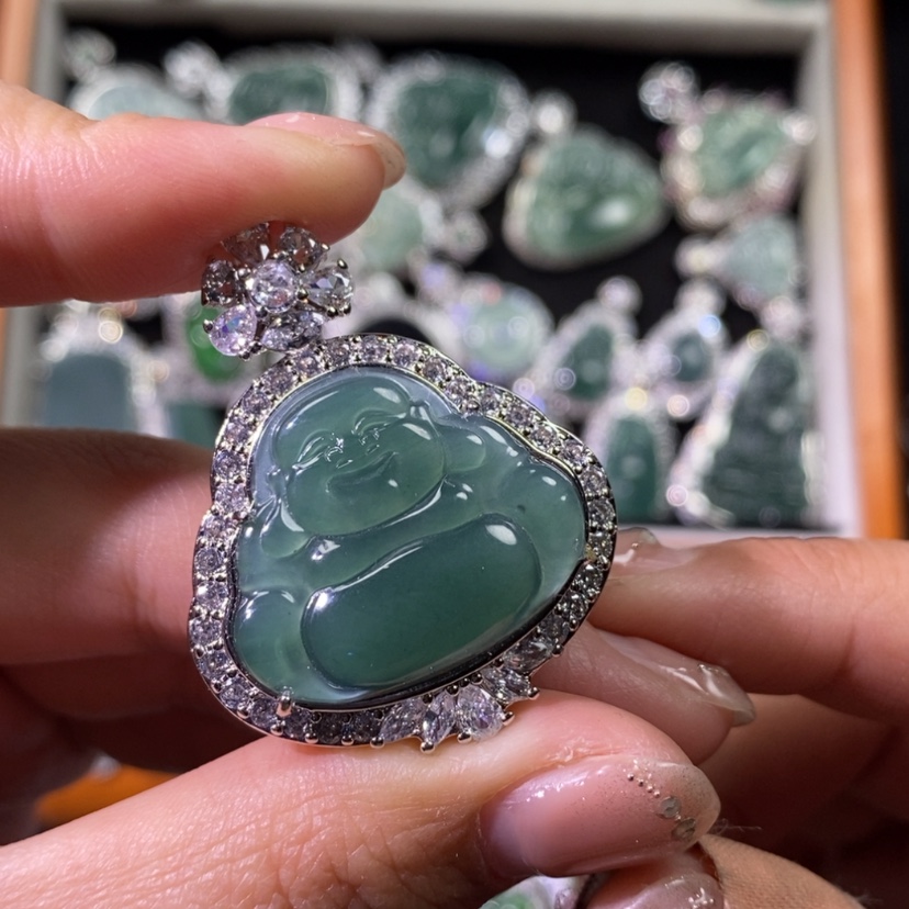 【闪购商品】翡翠颈饰未镶嵌天然