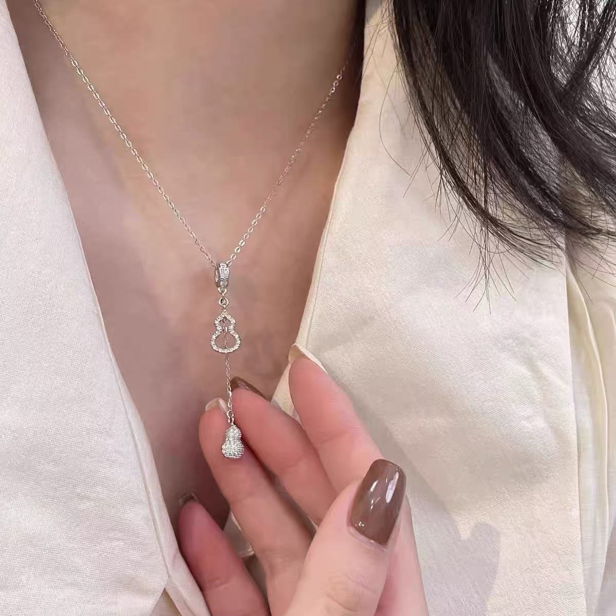 满钻葫芦项链 8125