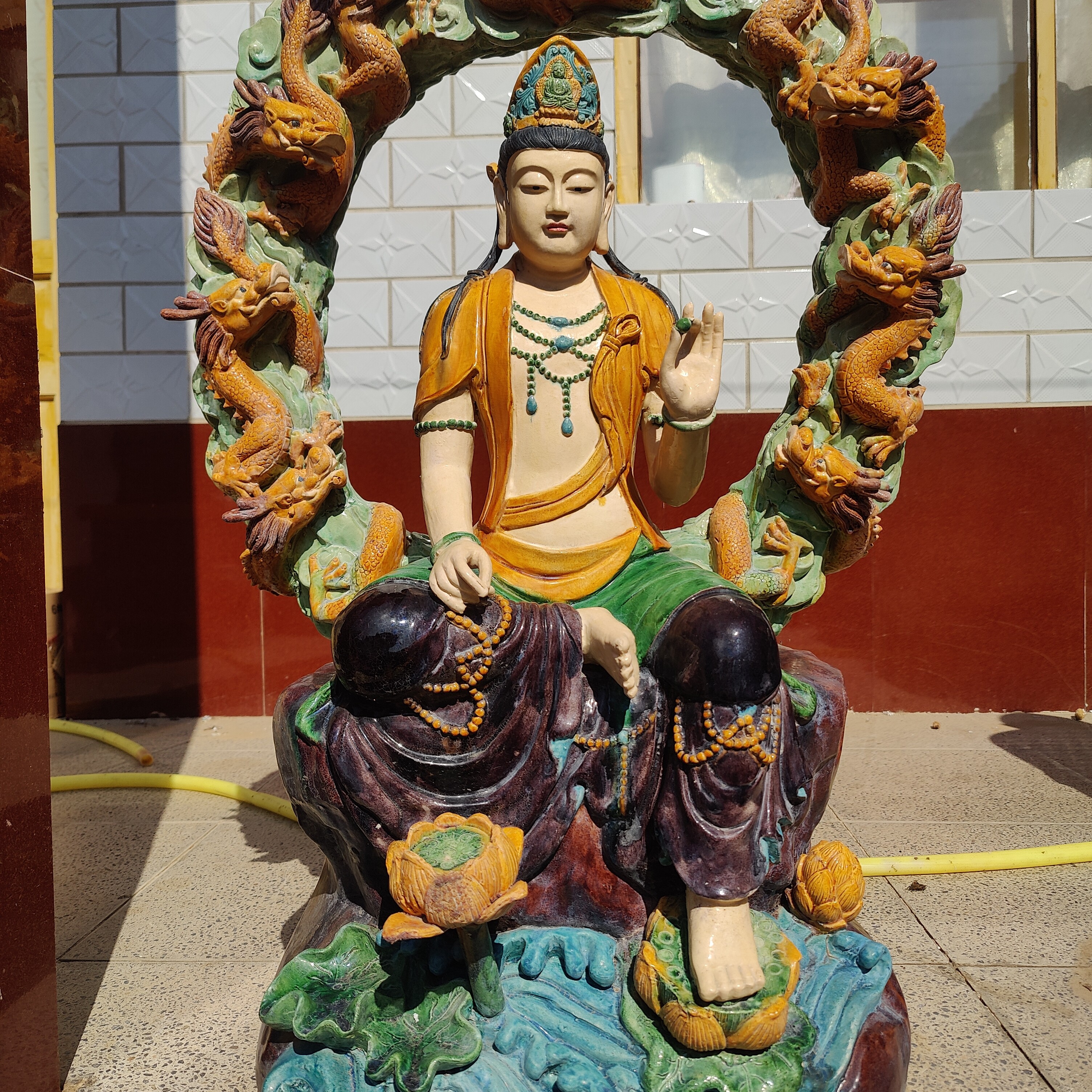 琉璃三彩观音高度97厘米