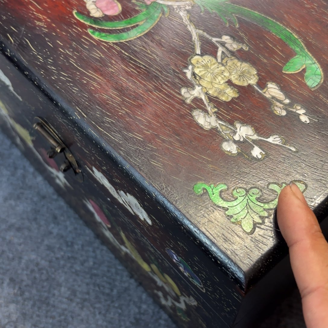 木小叶紫檀满金星收纳箱
