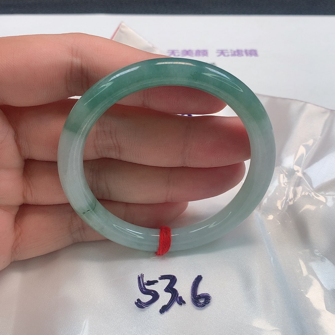 翡翠手镯（圆镯）未镶嵌303号