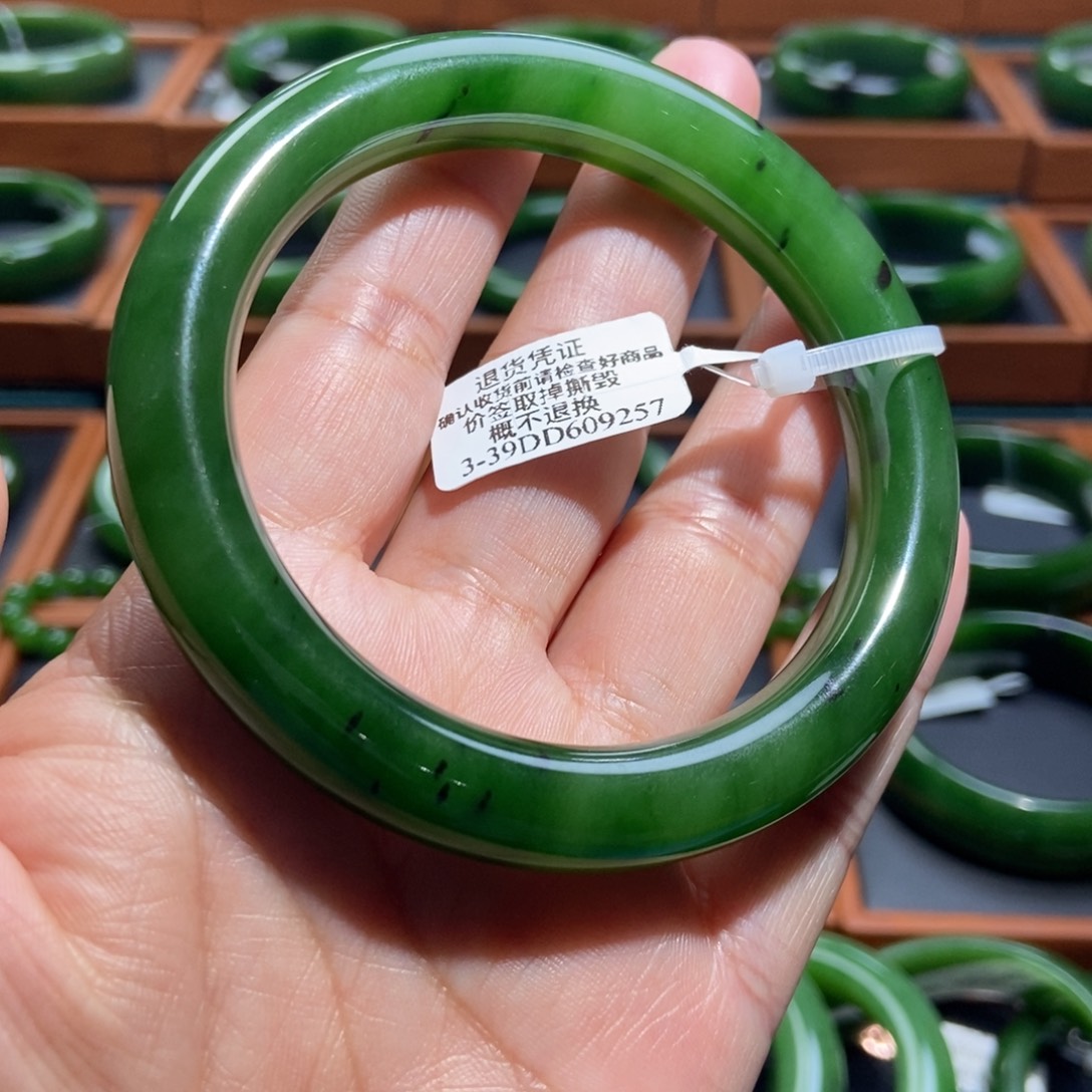 和田玉（碧玉）未镶嵌手镯冰绿5960