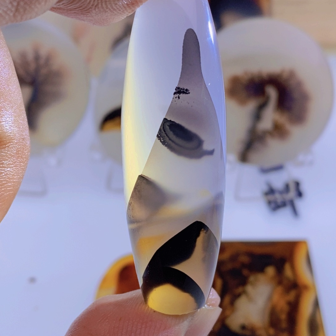 玛瑙/玉髓颈饰未镶嵌