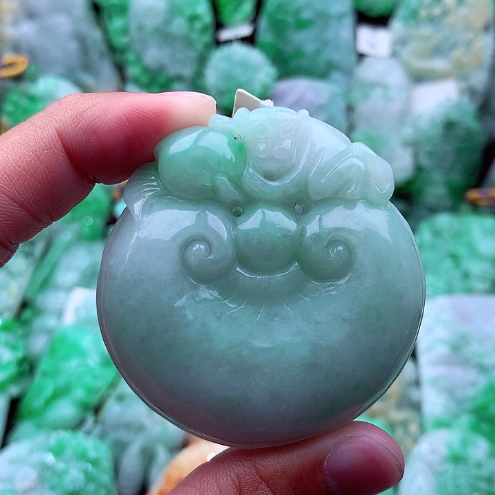 翡翠吊坠(不含链)未镶嵌